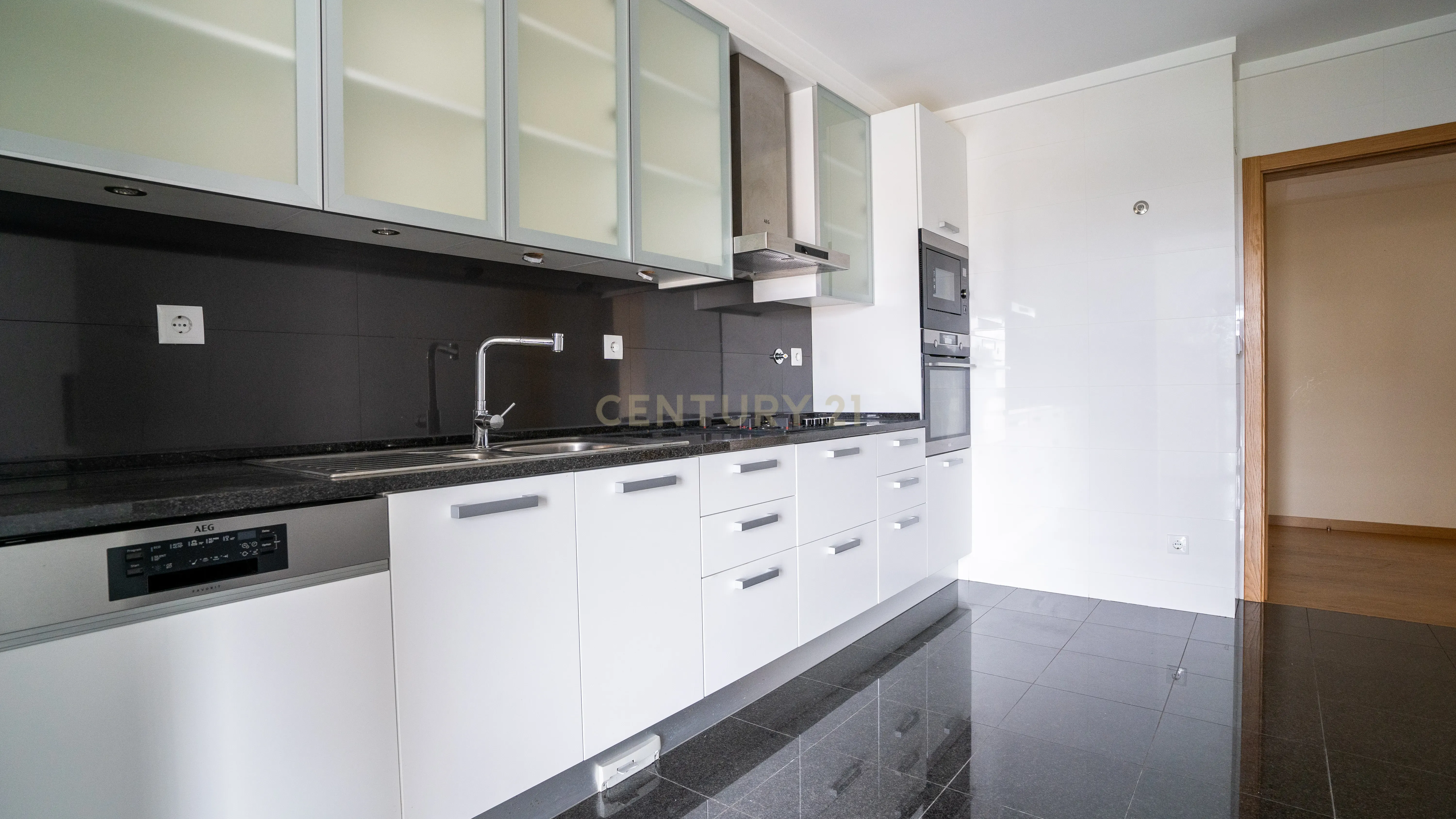 Apartamento T2 Moderno junto ao SPACIO Shopping Olivais - Image 20