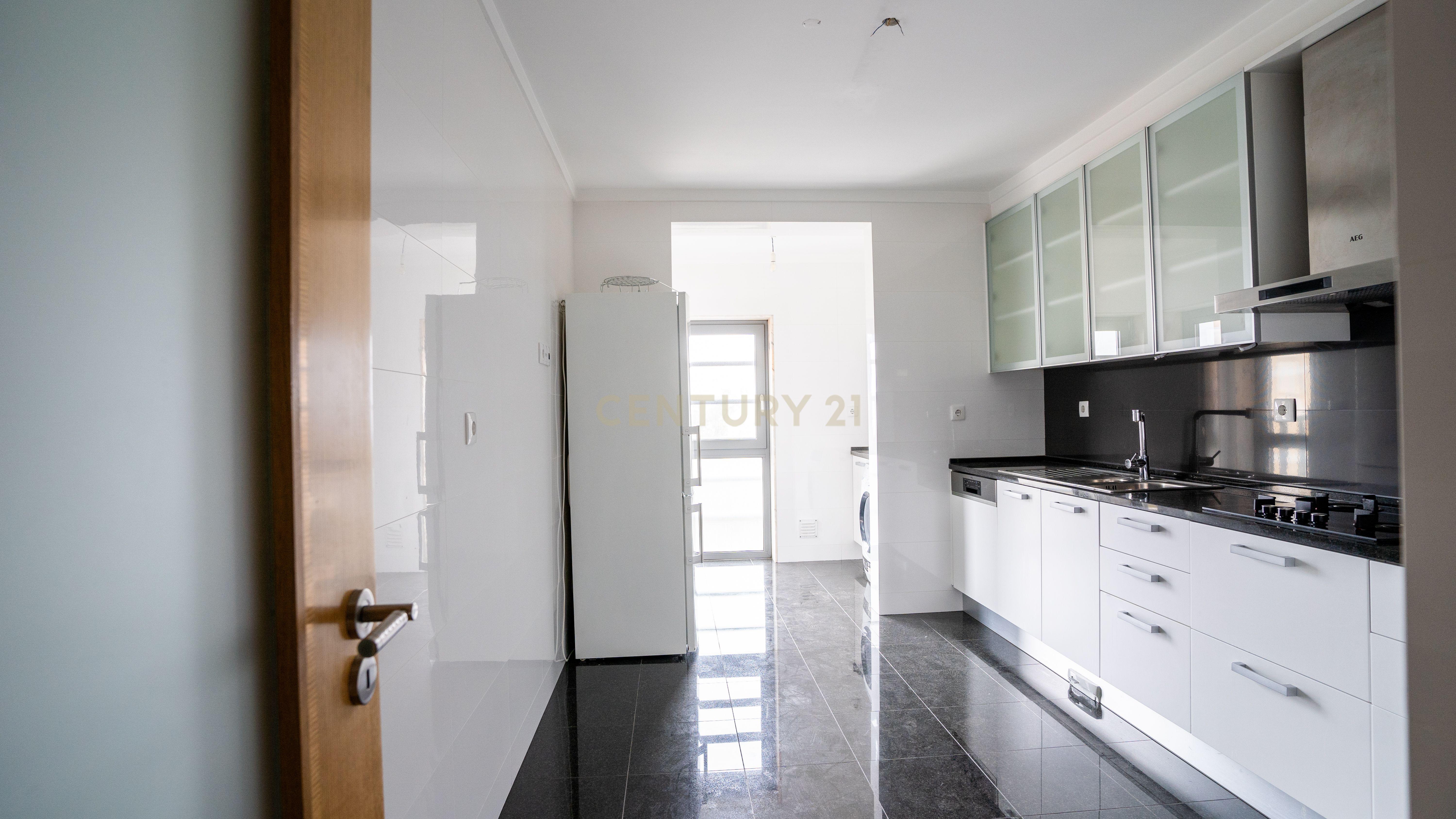 Apartamento T2 Moderno junto ao SPACIO Shopping Olivais - Image 23