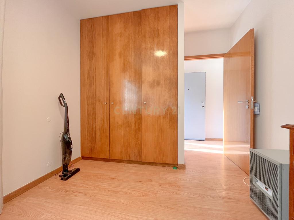 Apartamento com três quartos em Mozelos, Santa Maria da Feira - Image 10