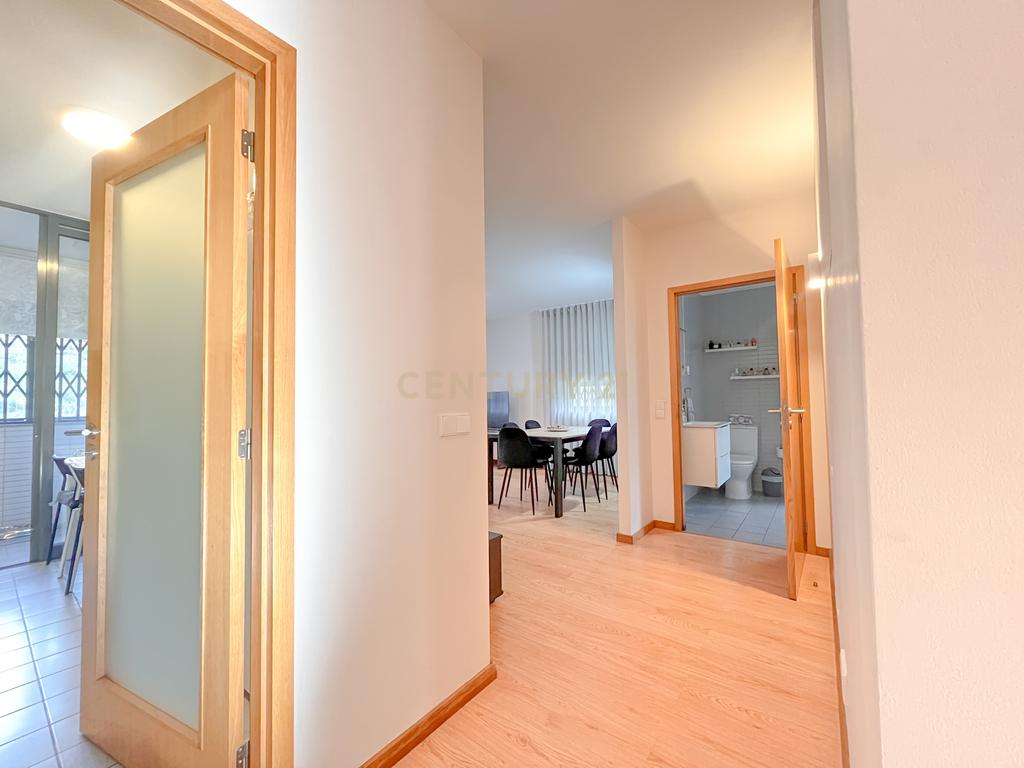 Apartamento com três quartos em Mozelos, Santa Maria da Feira - Image 5