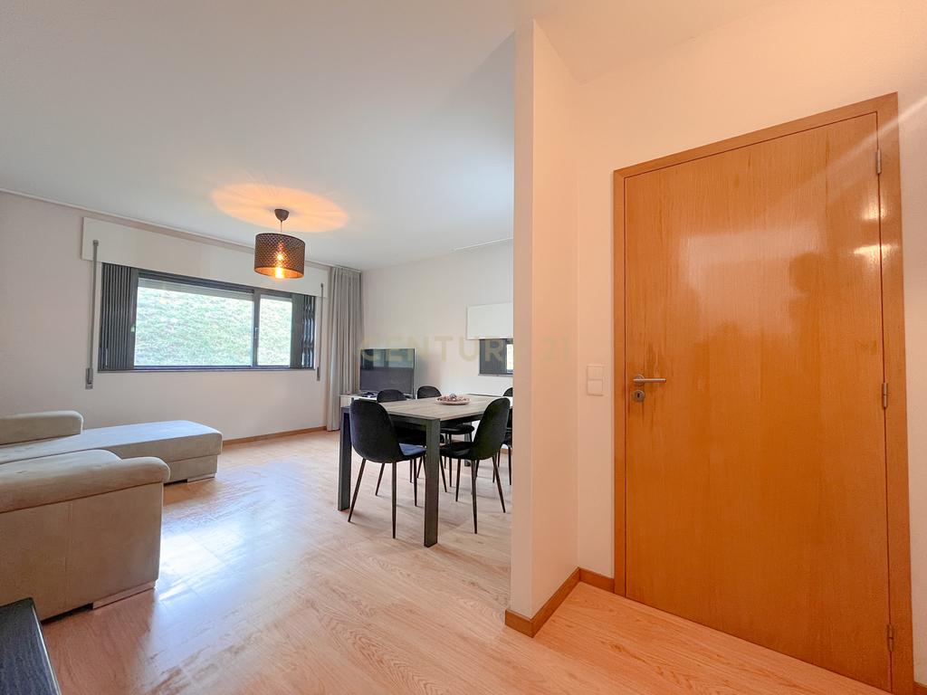 Apartamento com três quartos em Mozelos, Santa Maria da Feira - Image 4