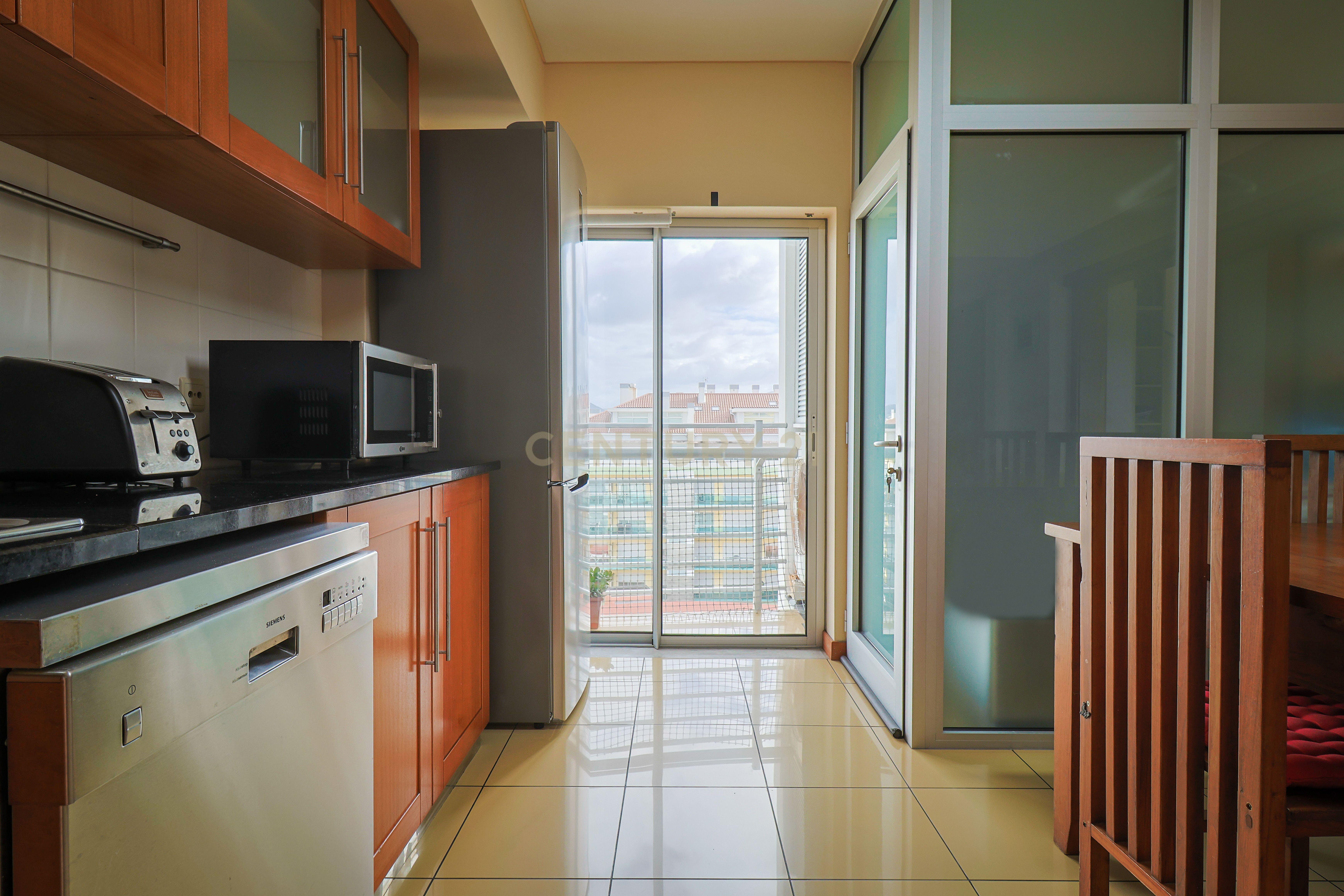 Apartamento T4 duplex, com garagem numa das Avenidas mais prestigiadas de Ponta Delgada, Açores - Image 14