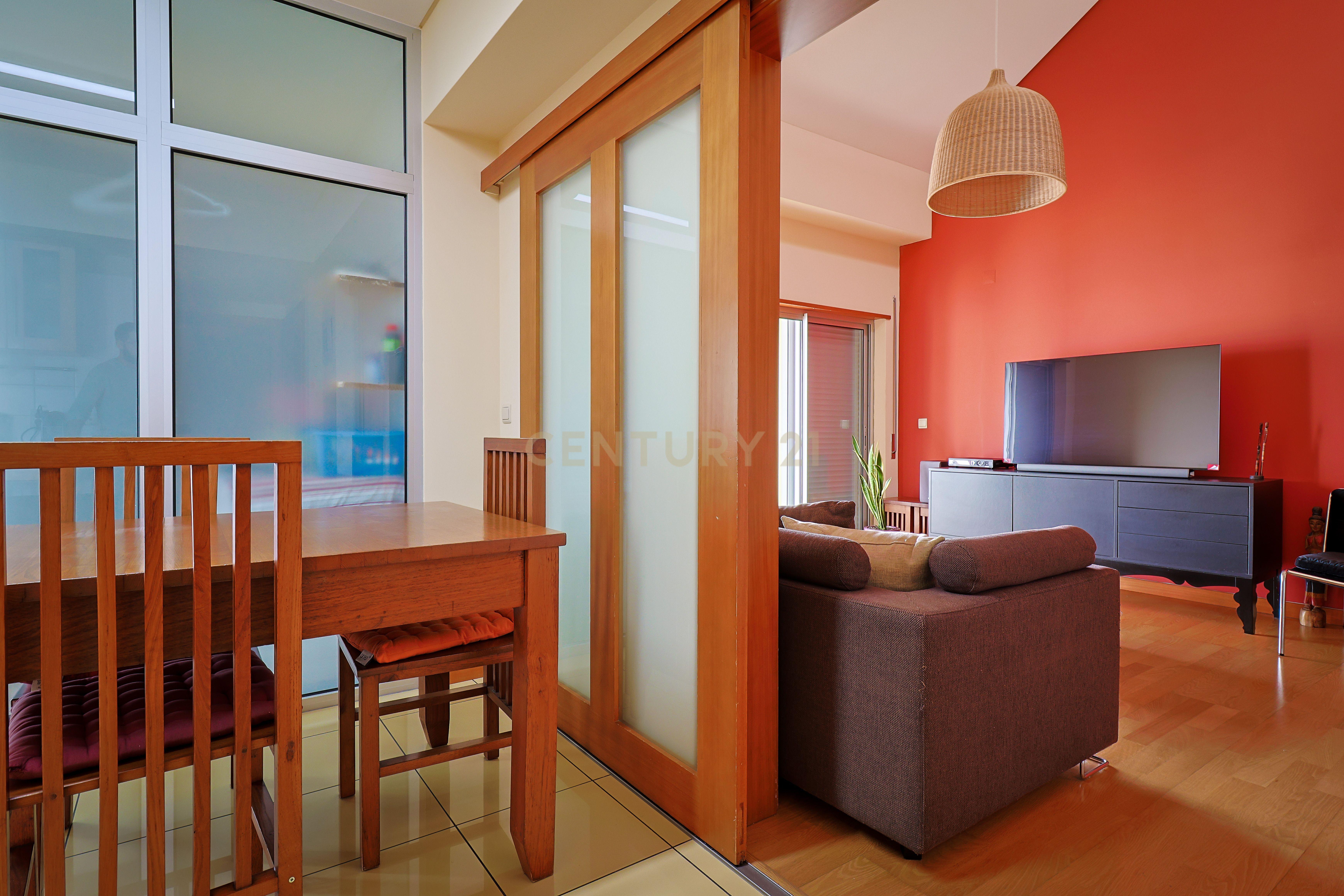 Apartamento T4 duplex, com garagem numa das Avenidas mais prestigiadas de Ponta Delgada, Açores - Image 8