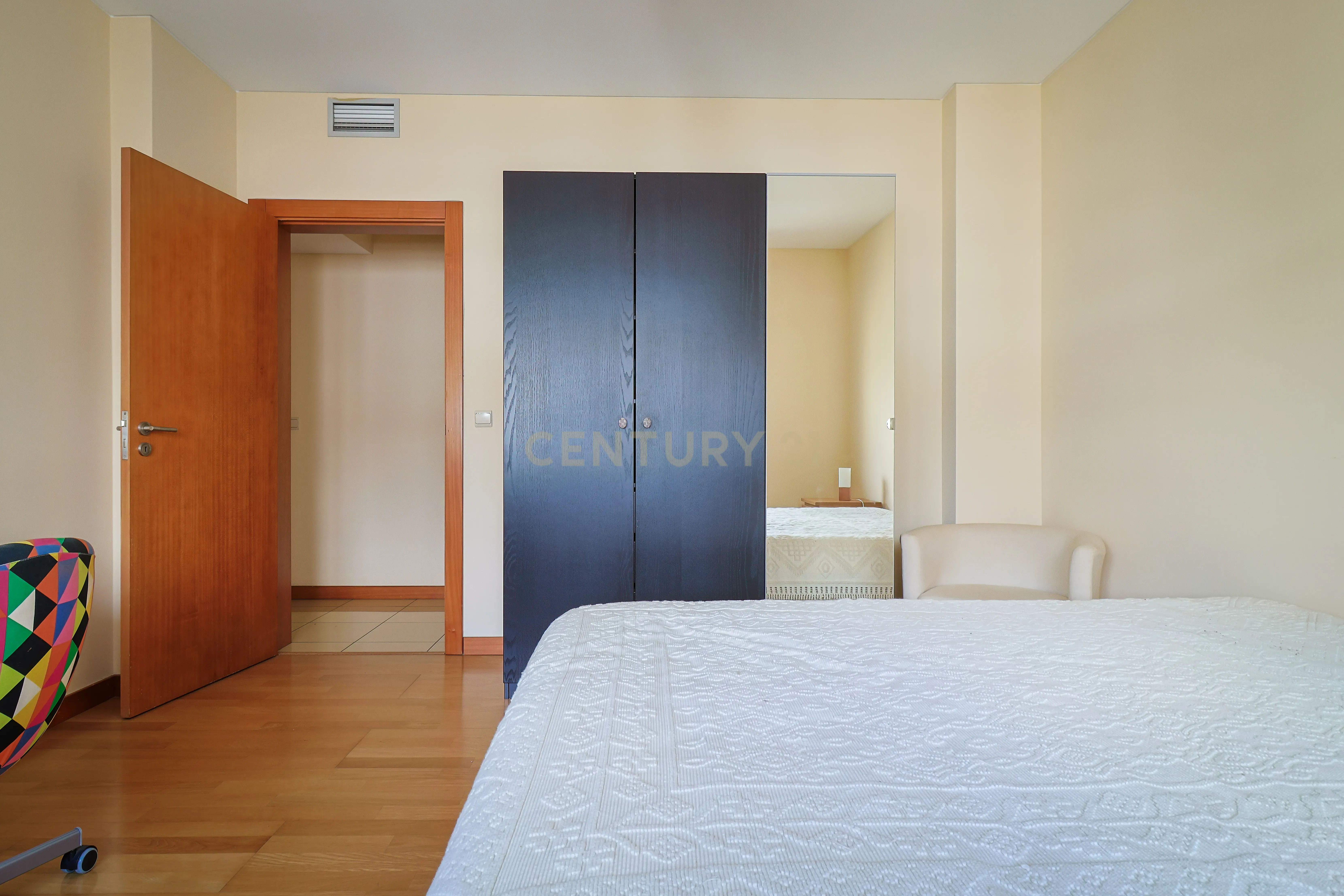 Apartamento T4 duplex, com garagem numa das Avenidas mais prestigiadas de Ponta Delgada, Açores - Image 24