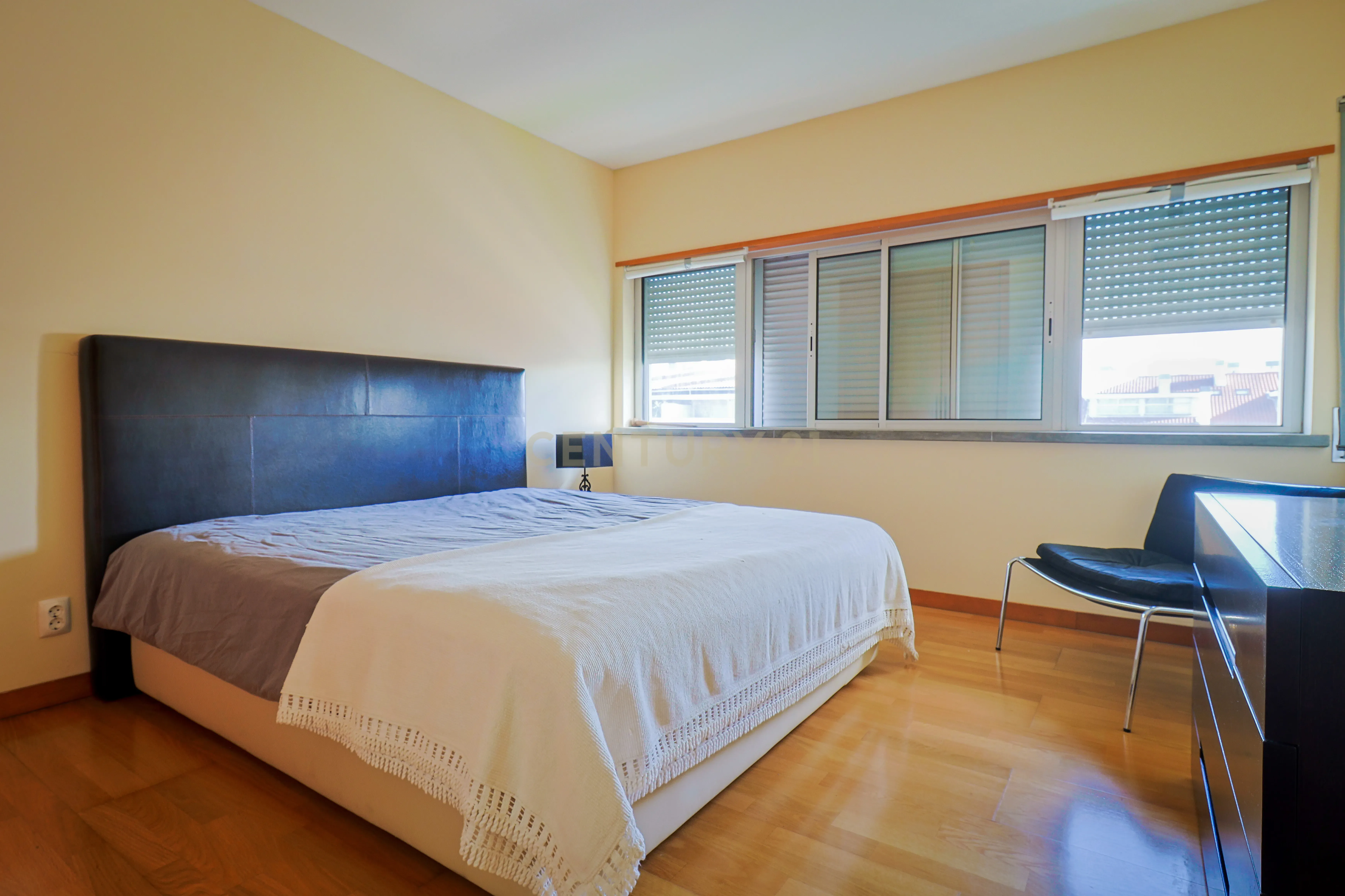 Apartamento T4 duplex, com garagem numa das Avenidas mais prestigiadas de Ponta Delgada, Açores - Image 15