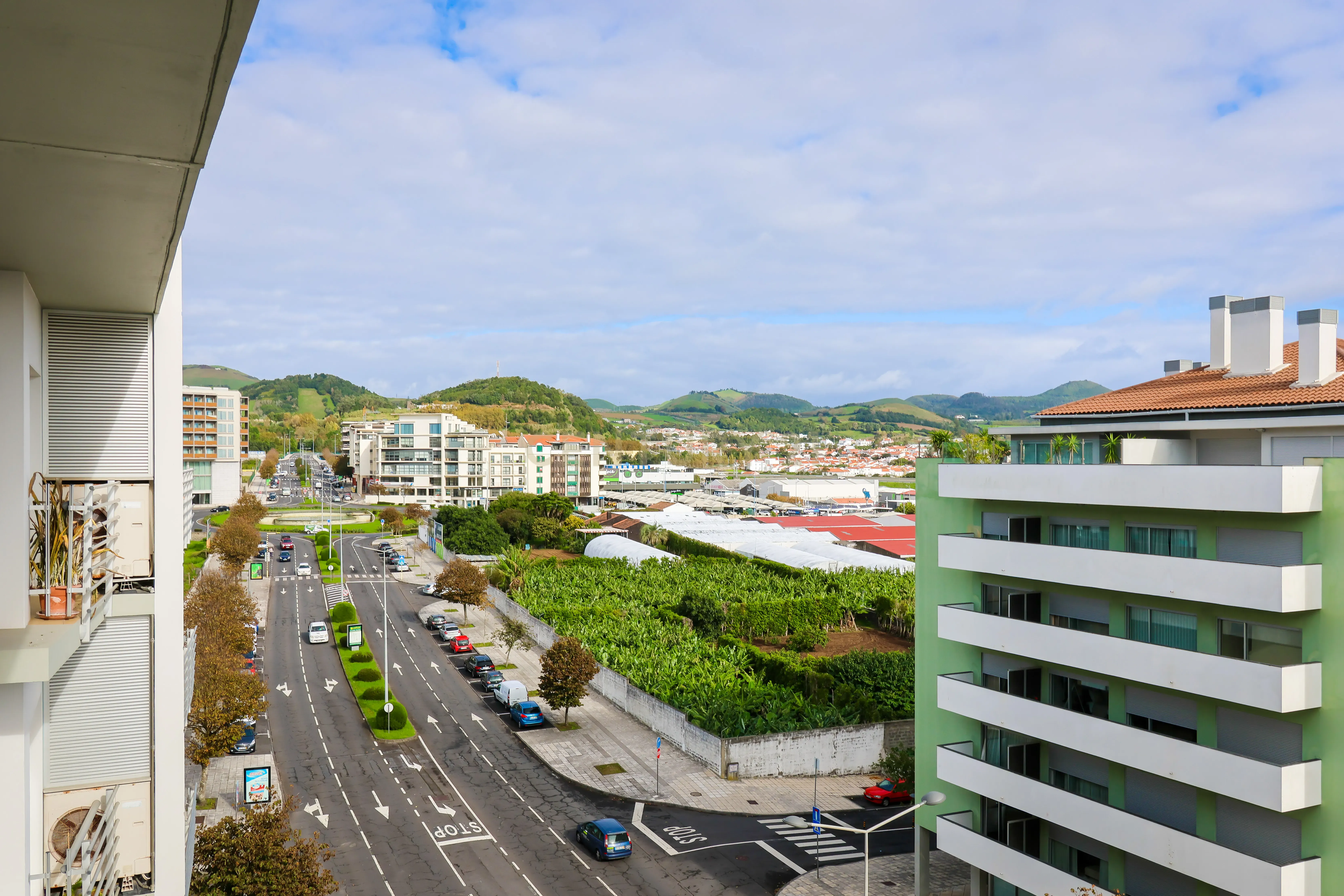 Apartamento T4 duplex, com garagem numa das Avenidas mais prestigiadas de Ponta Delgada, Açores - Image 45