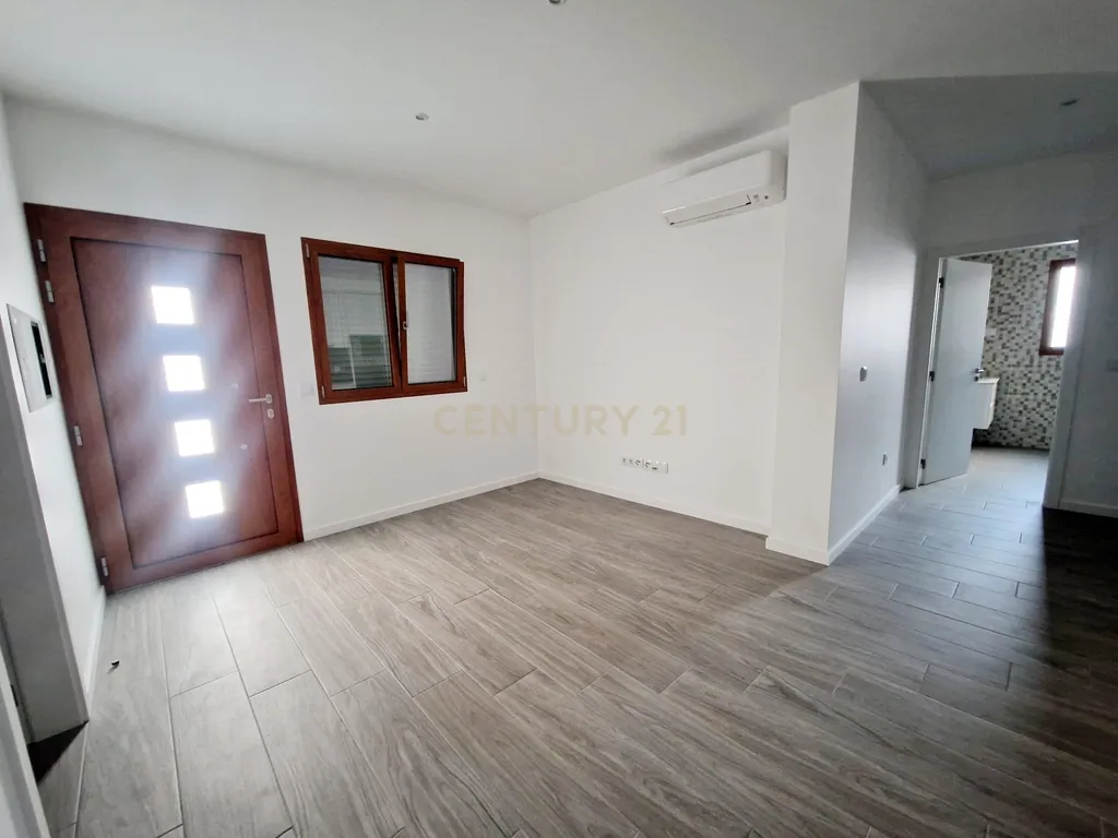 Apartamento || T1 no Centro De Pombal || Oportunidade - Image 2