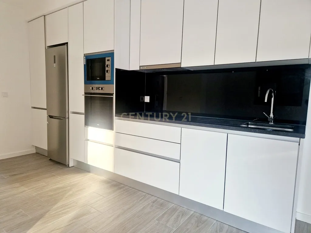 Apartamento || T1 no Centro De Pombal || Oportunidade - Image 5