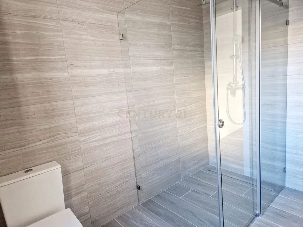 Apartamento || T1 no Centro De Pombal || Oportunidade - Image 6