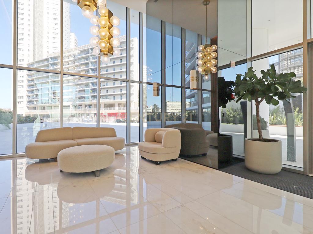 Apartamento de Luxo T2 no Infinity Tower em Campolide - Image 2