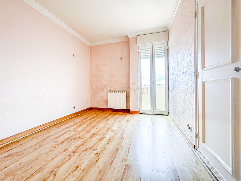 APARTAMENTO T3 COM VISTA MAR EM OEIRAS - Image 24