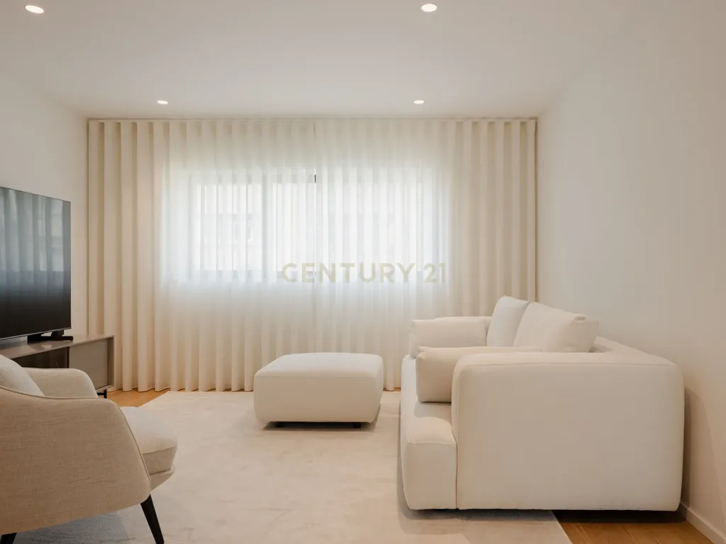 Apartamento de luxo; três suites e três varandas, com uma sala de 40 m2 em plano aberto e uma garagem no coração de Lisboa. - Image 22