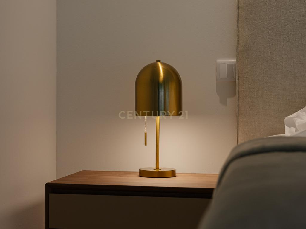 Apartamento de luxo; três suites e três varandas, com uma sala de 40 m2 em plano aberto e uma garagem no coração de Lisboa. - Image 10