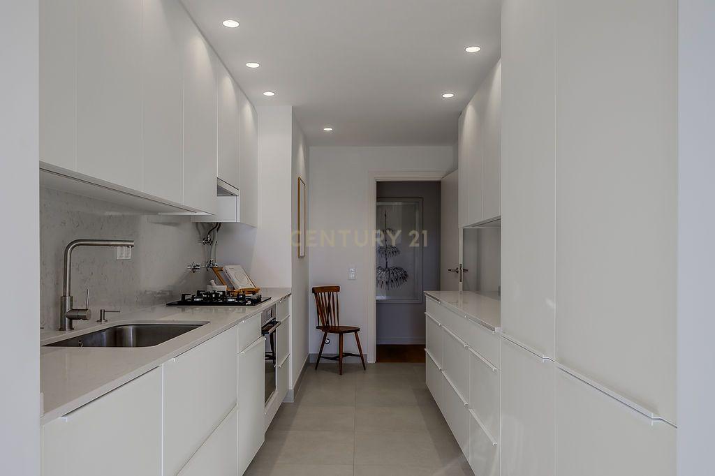 T2 Estoril remodelado com Terraço em Condomínio Privado - Image 15