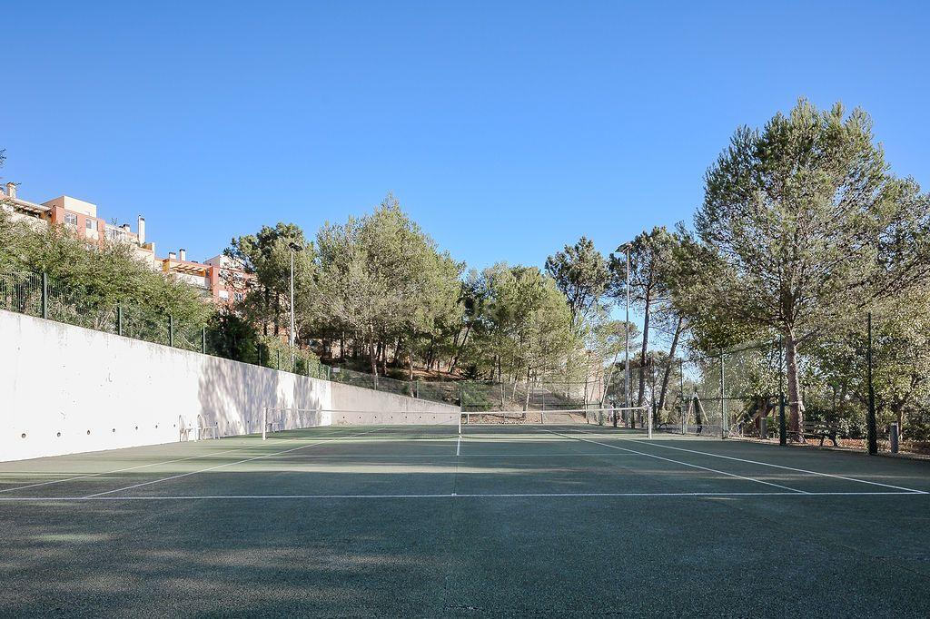 T2 Estoril remodelado com Terraço em Condomínio Privado - Image 25
