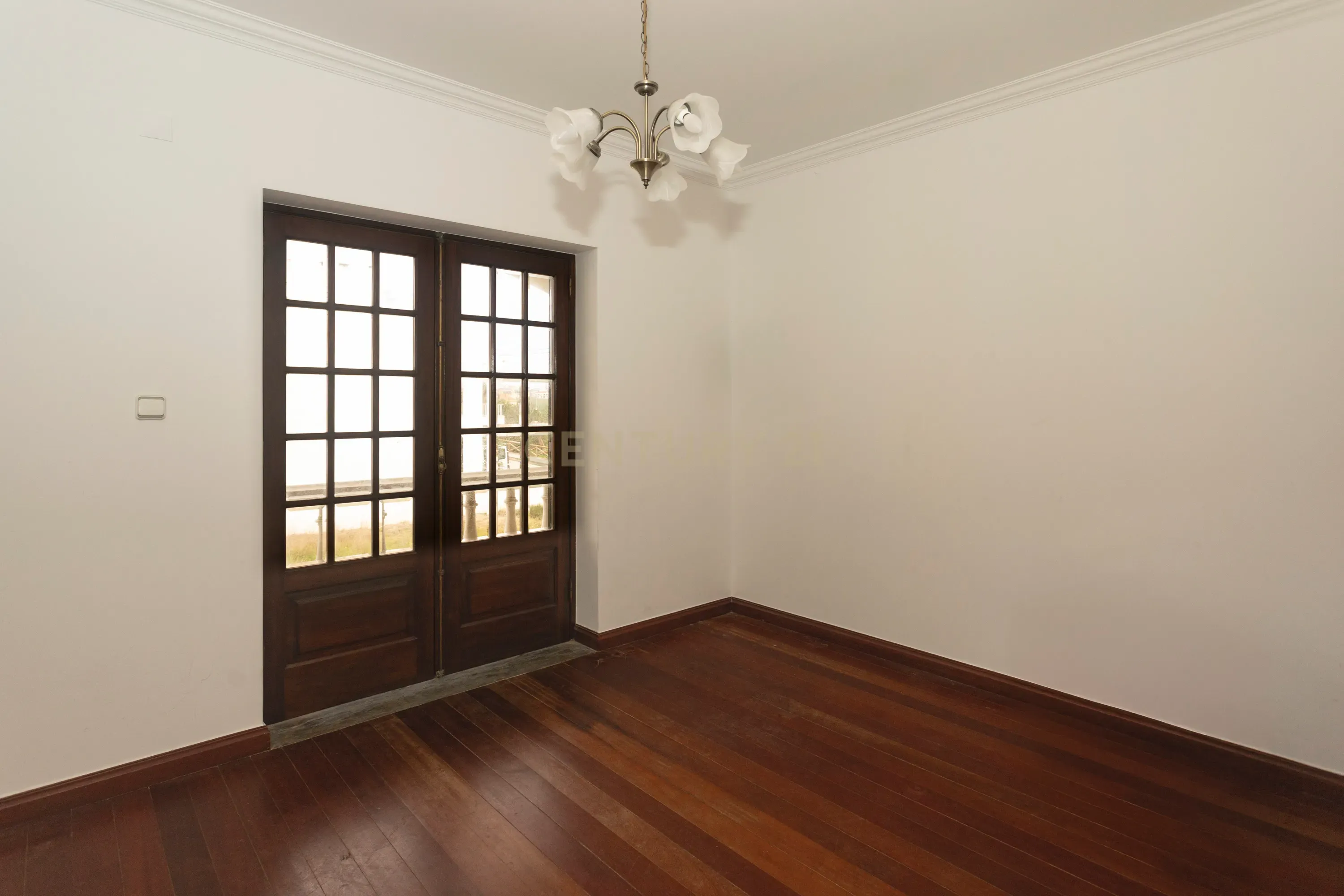 Apartamento T4 está localizado na Areia Branca - Image 19