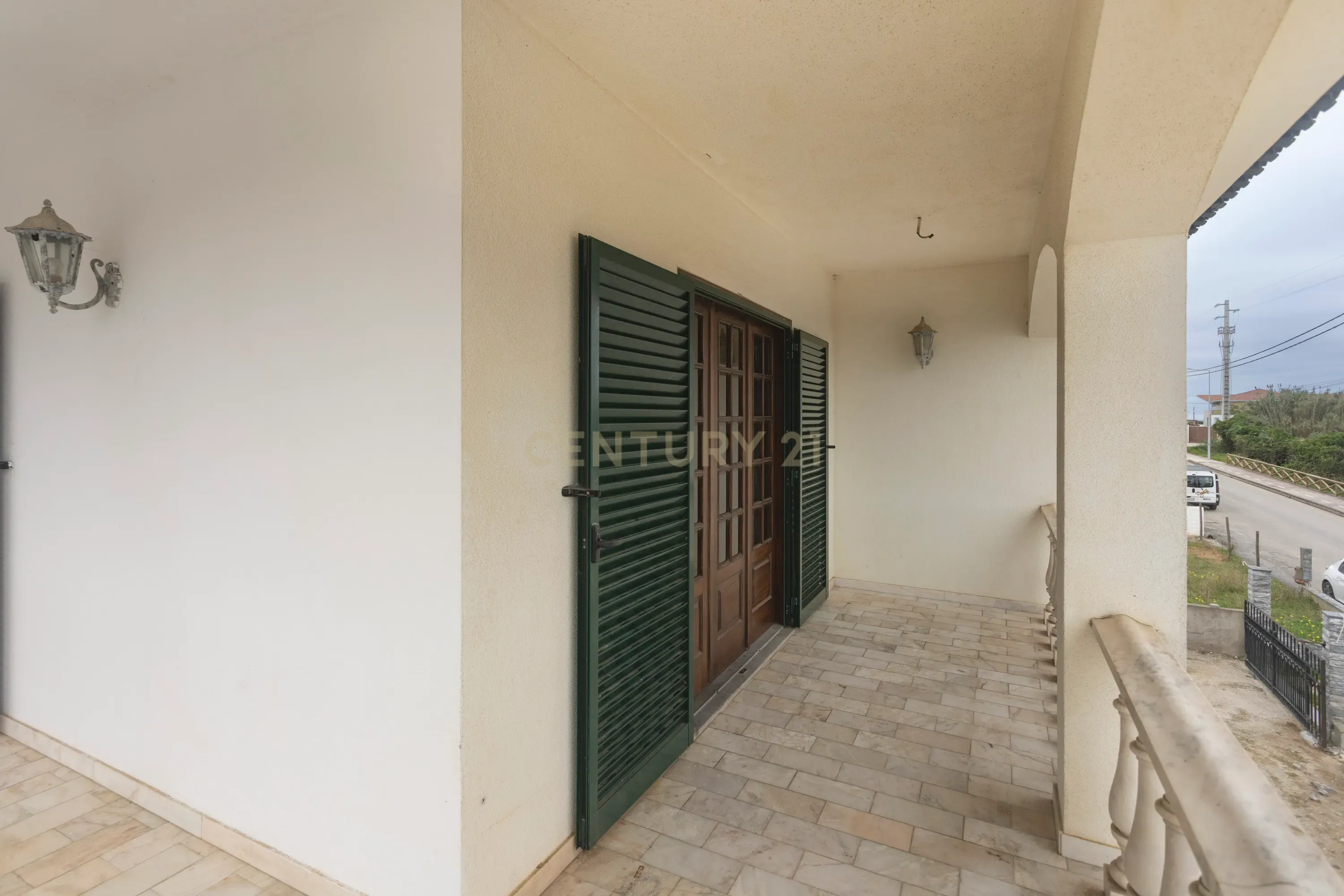 Apartamento T4 está localizado na Areia Branca - Image 25