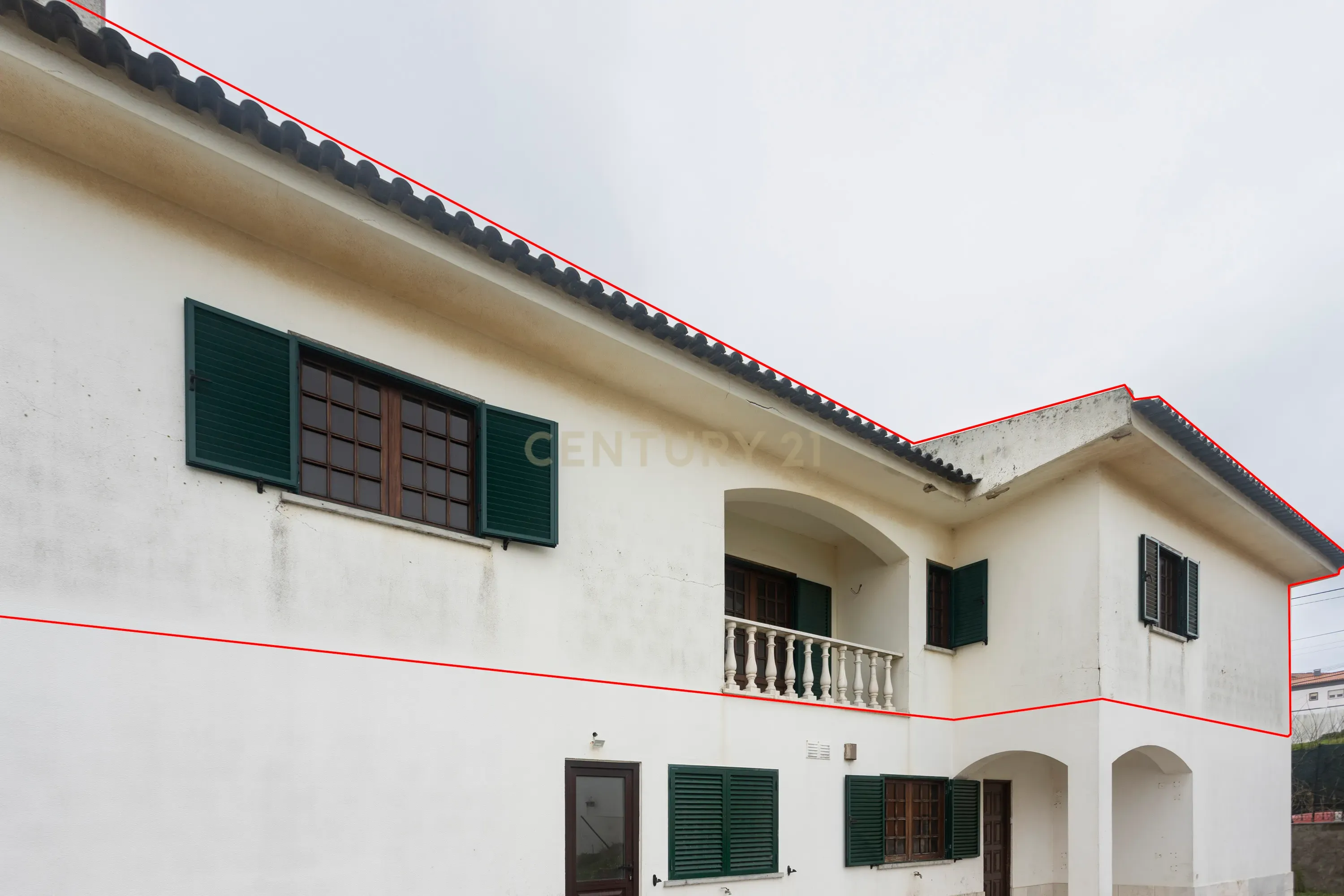Apartamento T4 está localizado na Areia Branca - Image 3