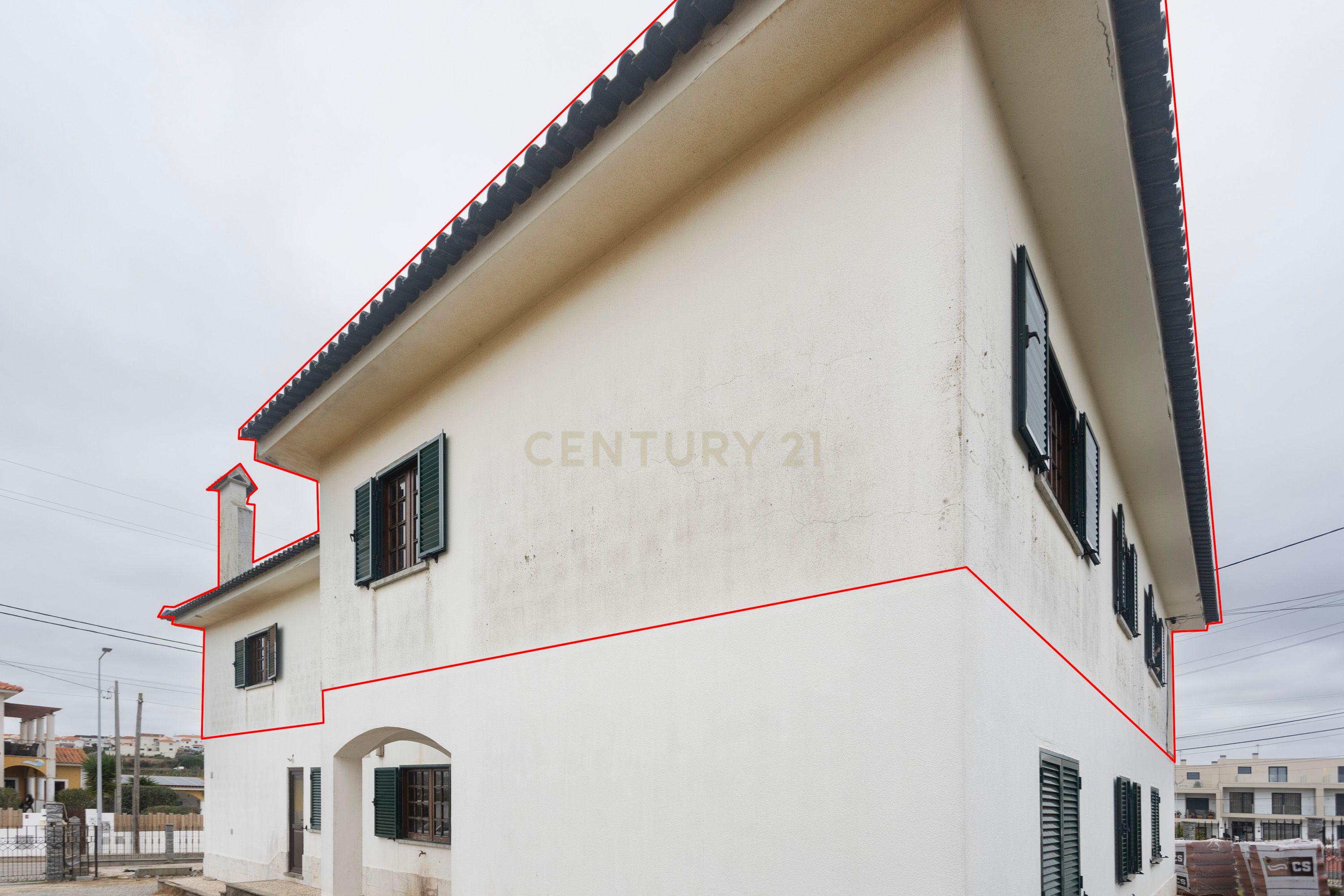 Apartamento T4 está localizado na Areia Branca - Image 4