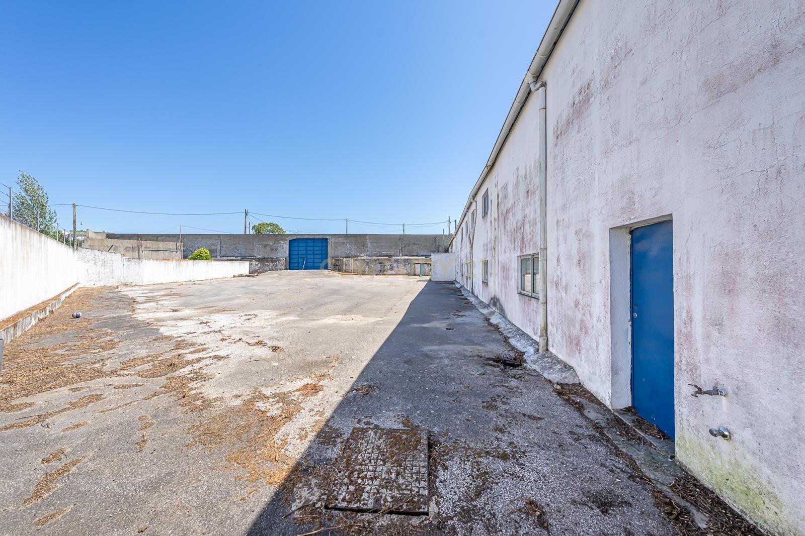 ARMAZÉM MULTIUSO - PRÓXIMO AO AEROPORTO DE LISBOA - Image 4
