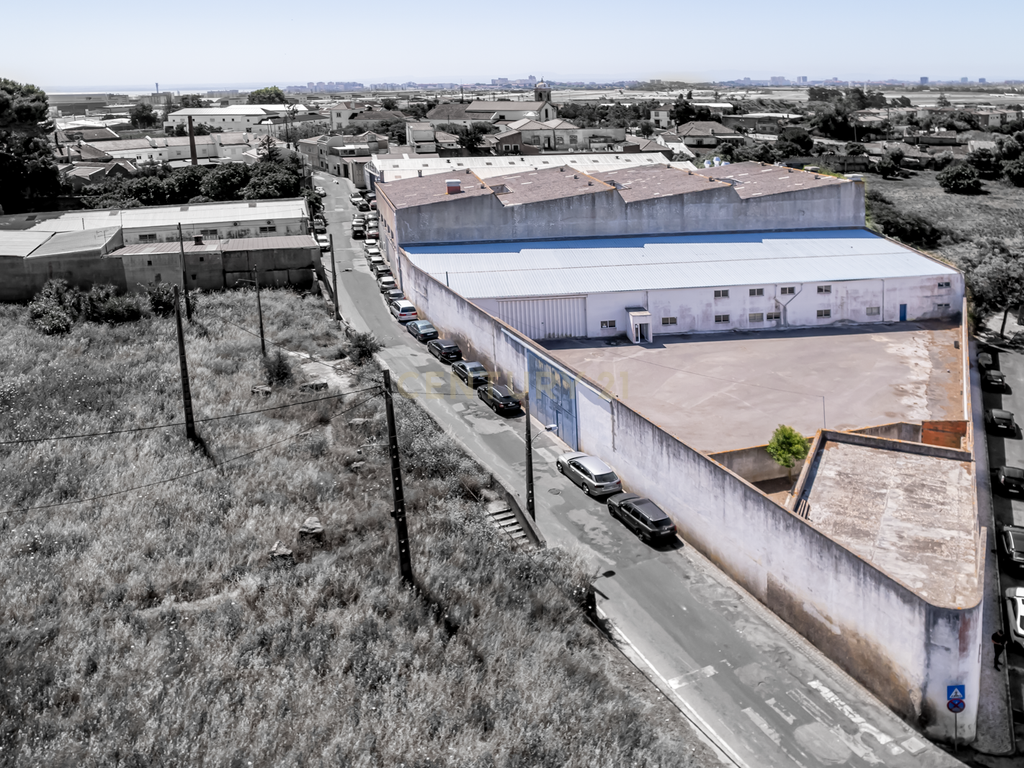 ARMAZÉM MULTIUSO - PRÓXIMO AO AEROPORTO DE LISBOA - Image 18