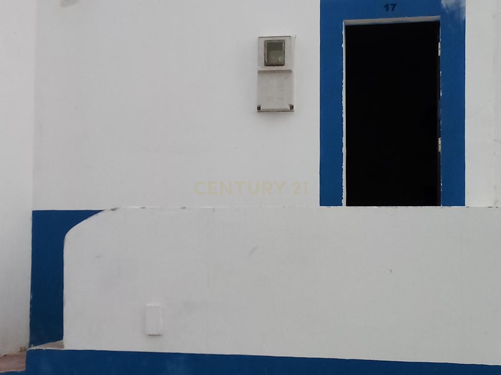 Prédio tradicional com 3 pisos junto Zona Ribeirinha de Alcácer do Sal - Image 4