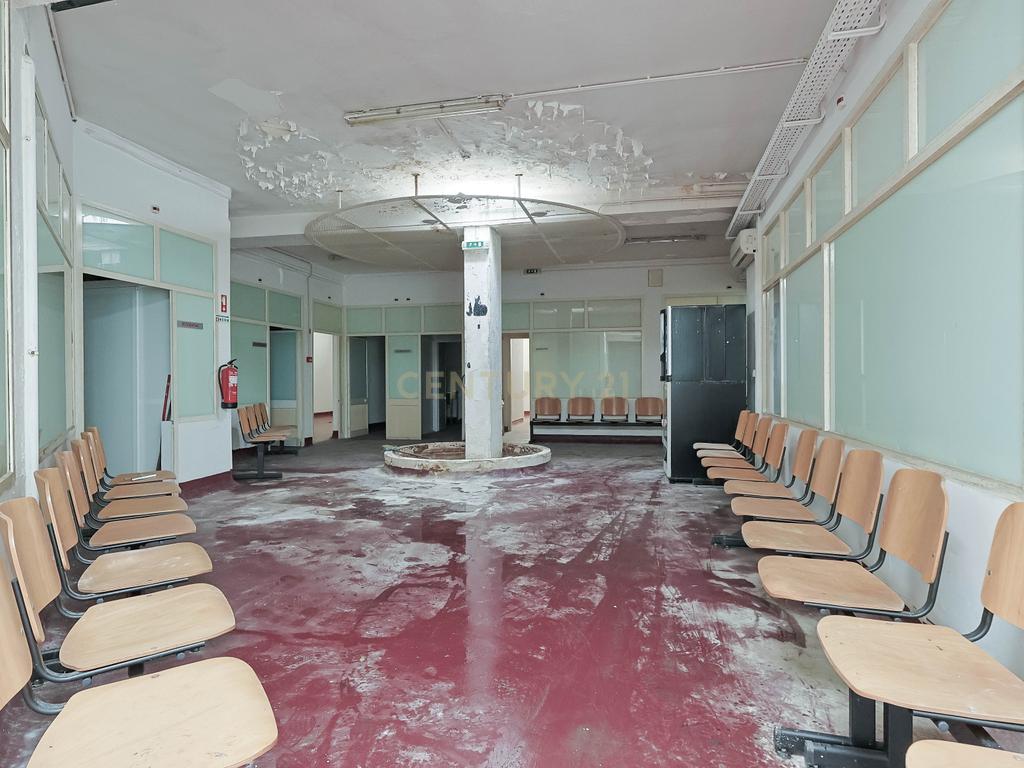 ✨🏢 Excelente Espaço Comercial com 8 Lojas — Localização Estratégica! 🗺️📍 - Image 8
