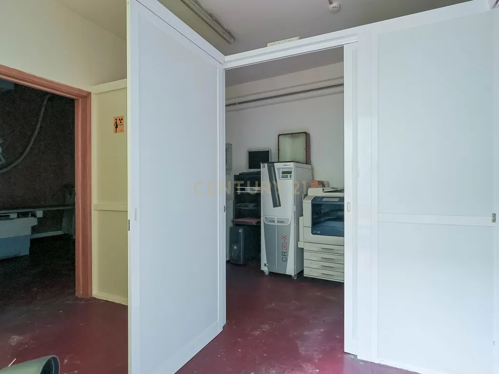 ✨🏢 Excelente Espaço Comercial com 8 Lojas — Localização Estratégica! 🗺️📍 - Image 10