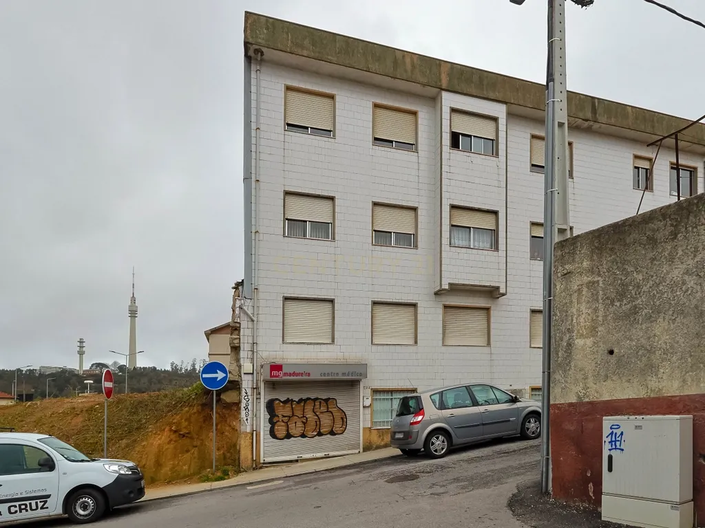 ✨🏢 Excelente Espaço Comercial com 8 Lojas — Localização Estratégica! 🗺️📍 - Image 4