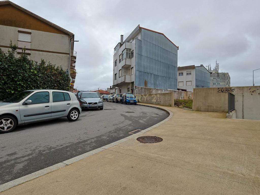 ✨🏢 Excelente Espaço Comercial com 8 Lojas — Localização Estratégica! 🗺️📍 - Image 6
