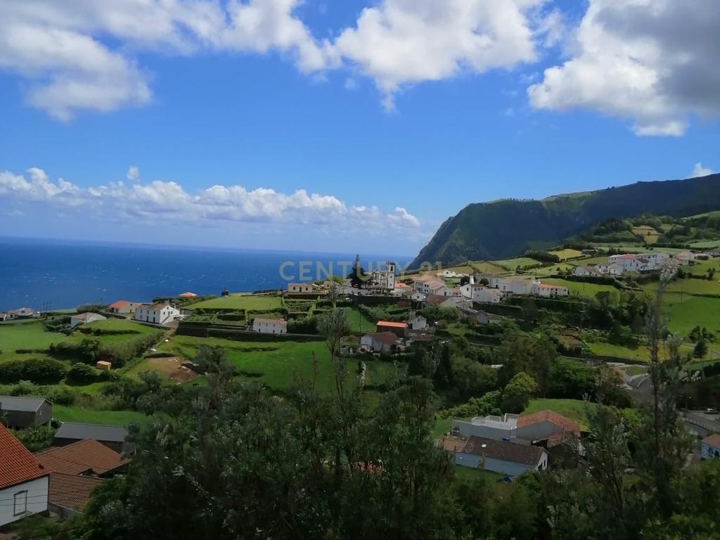 Terreno Urbano para Construção na Pedreira de Nordeste - Açores - Image 7