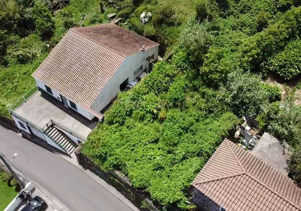 Terreno Urbano para Construção na Pedreira de Nordeste - Açores - Image 3