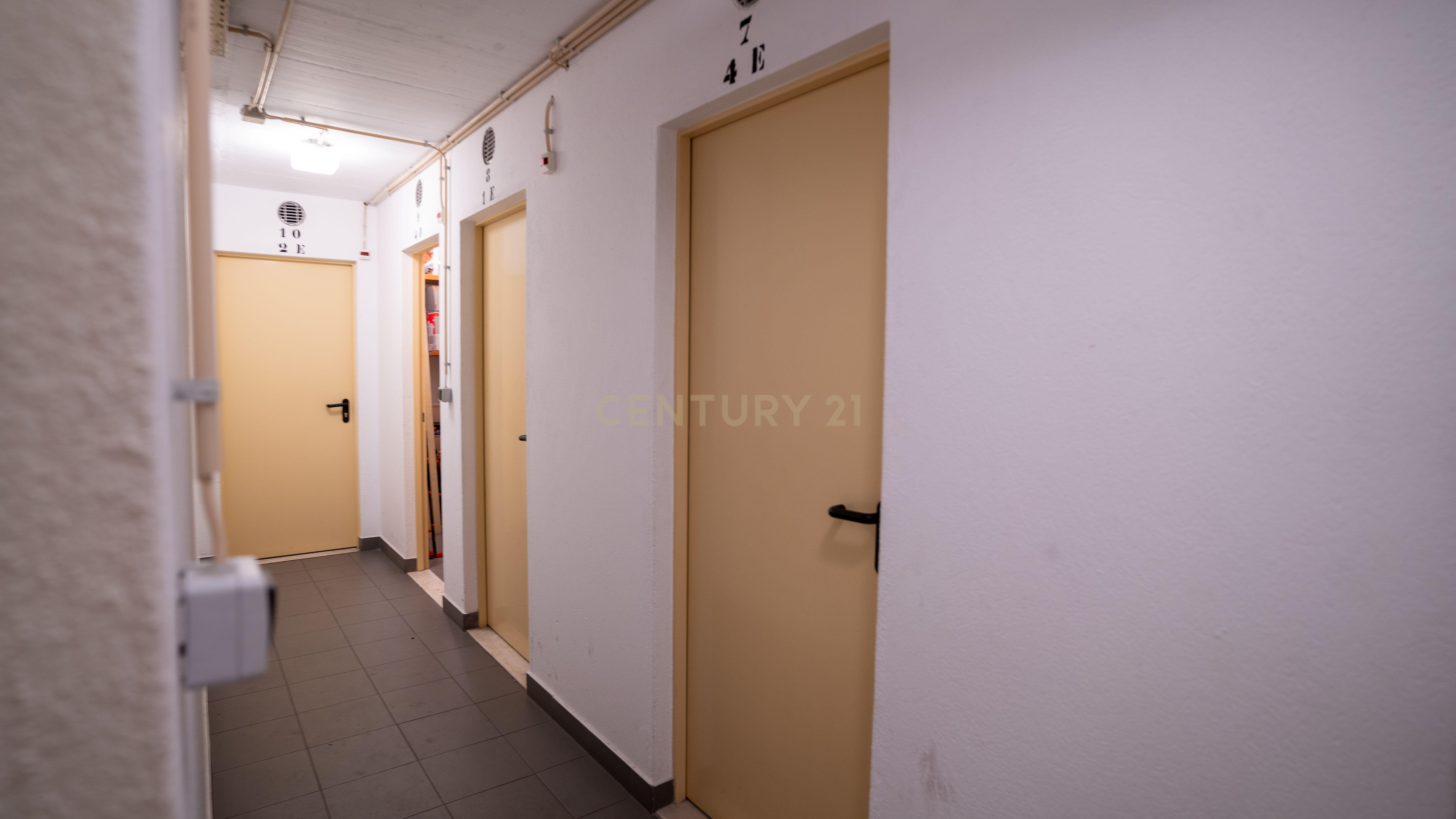 Apartamento com Terraço T2 de Charme em Benfica - Excelência e Conforto - Image 54