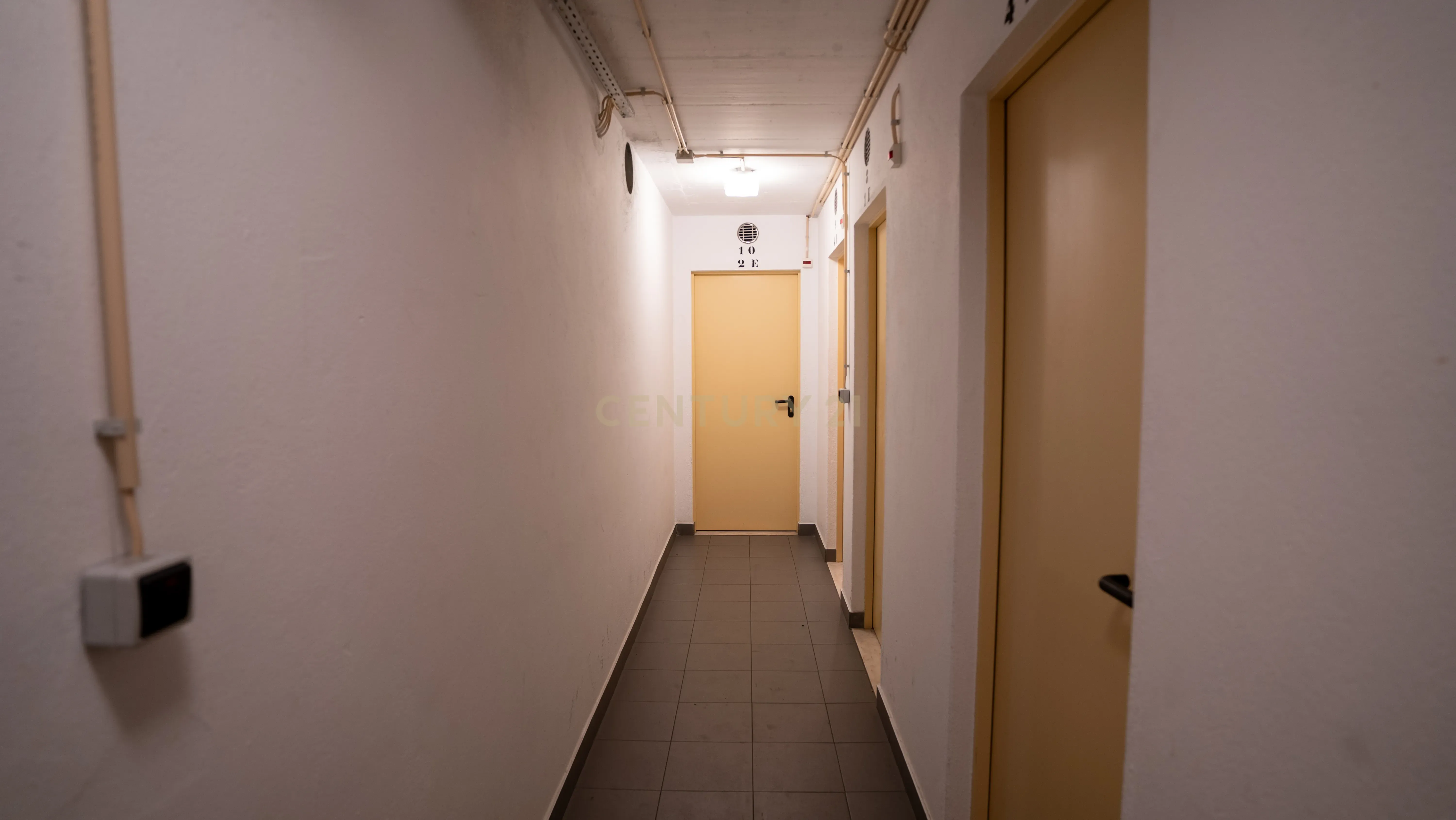 Apartamento com Terraço T2 de Charme em Benfica - Excelência e Conforto - Image 63
