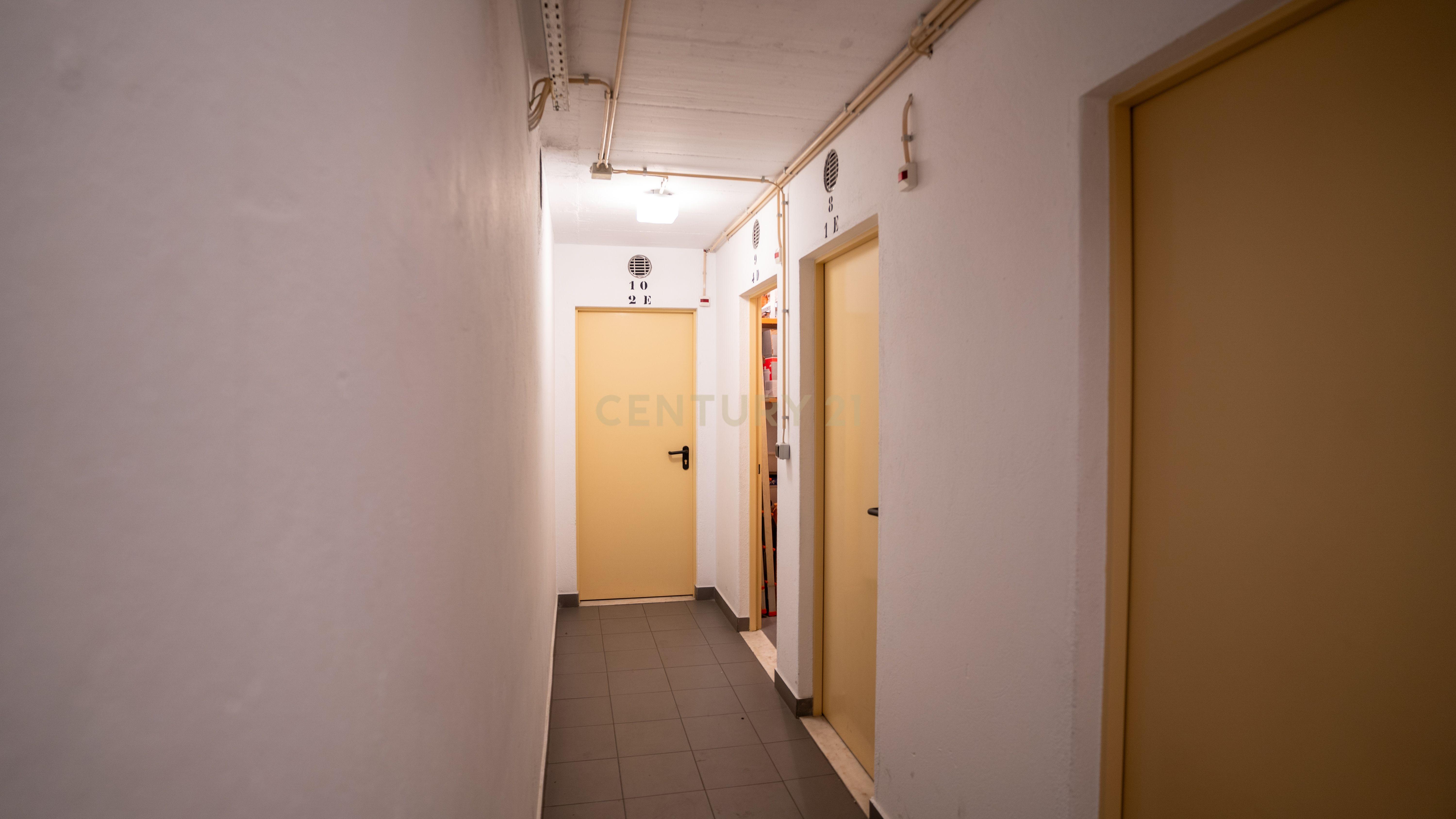 Apartamento com Terraço T2 de Charme em Benfica - Excelência e Conforto - Image 53