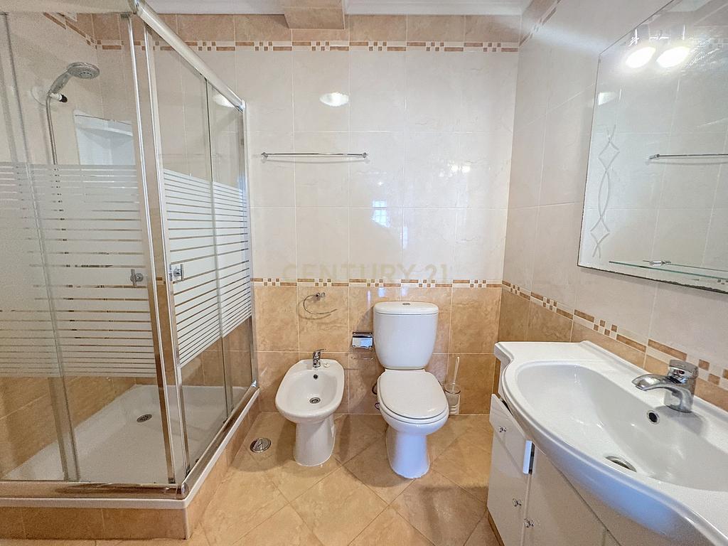 Apartamento - T2 - Arrendamento - Nazaré - Centro - Image 20