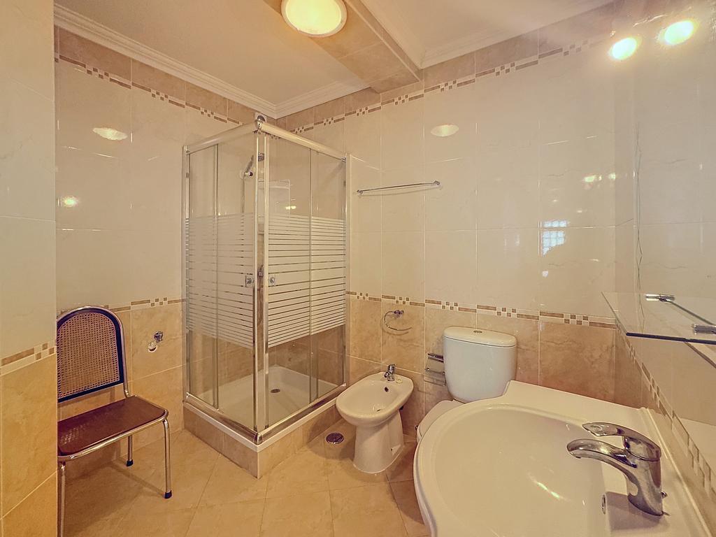 Apartamento - T2 - Arrendamento - Nazaré - Centro - Image 19