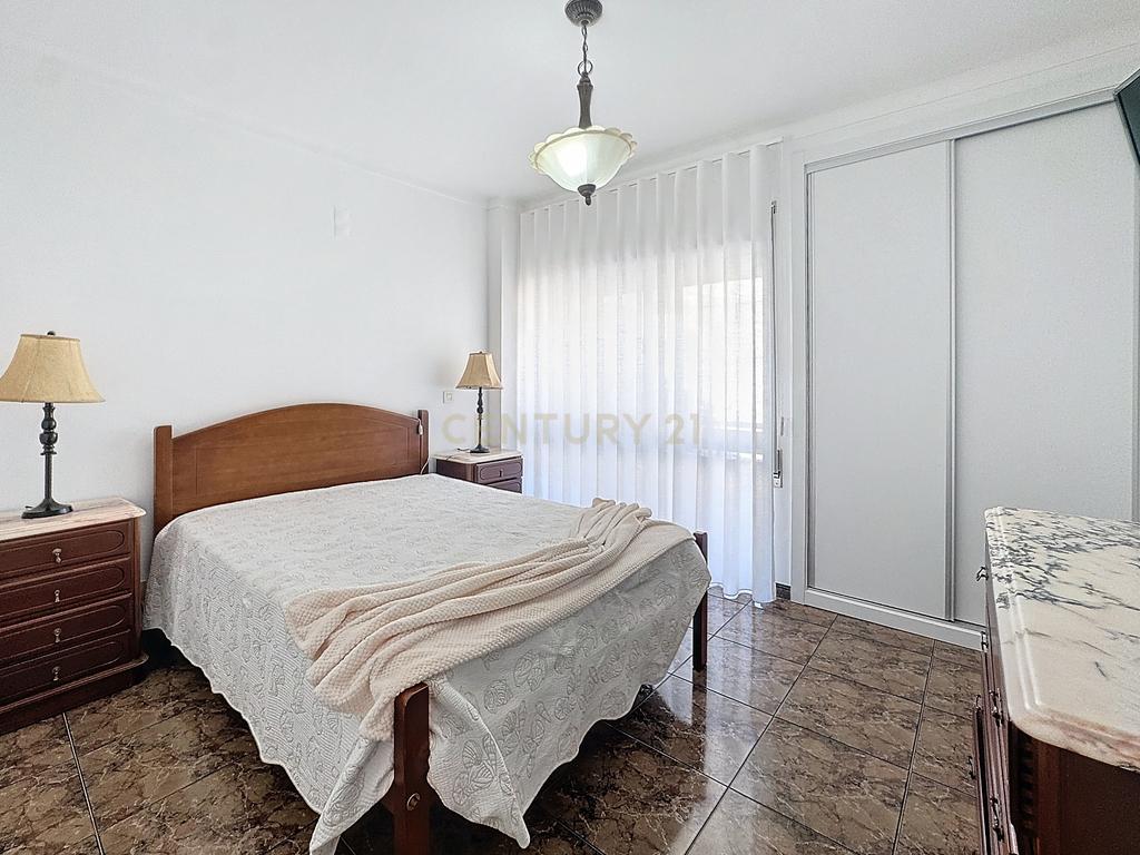Apartamento - T2 - Arrendamento - Nazaré - Centro - Image 10