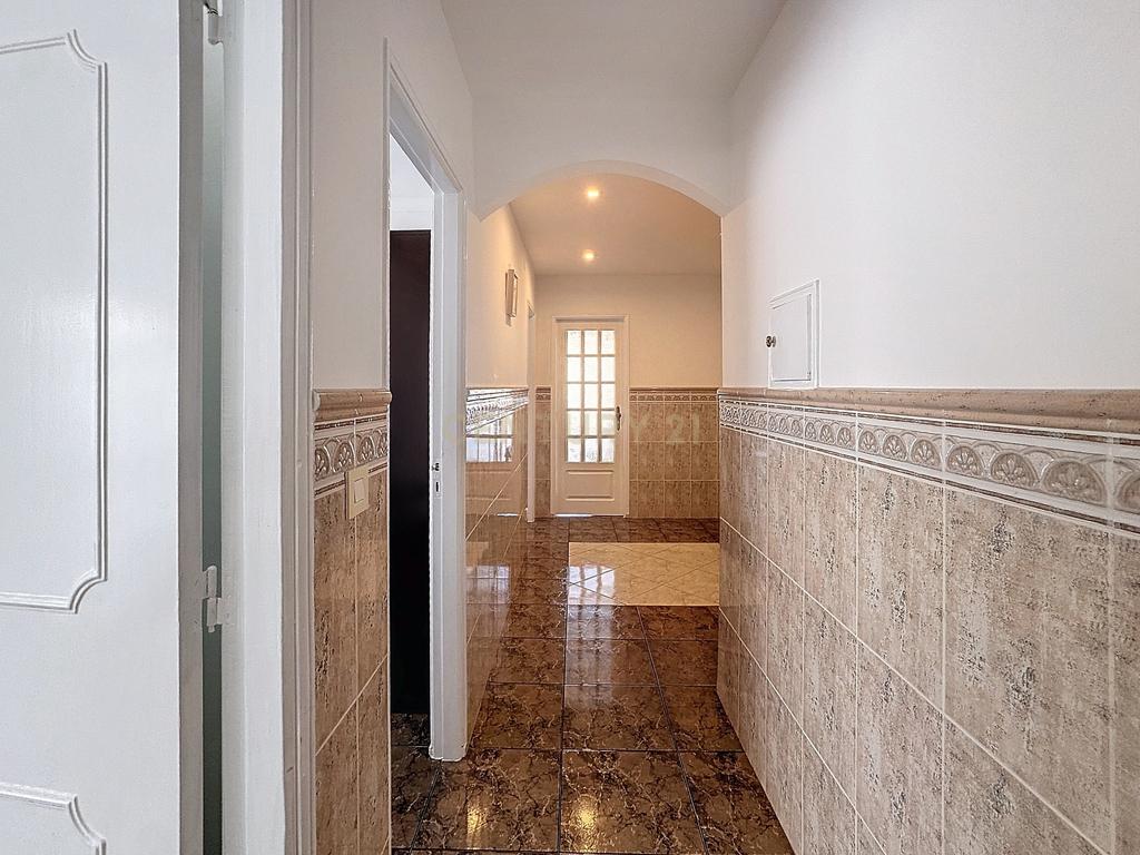 Apartamento - T2 - Arrendamento - Nazaré - Centro - Image 17