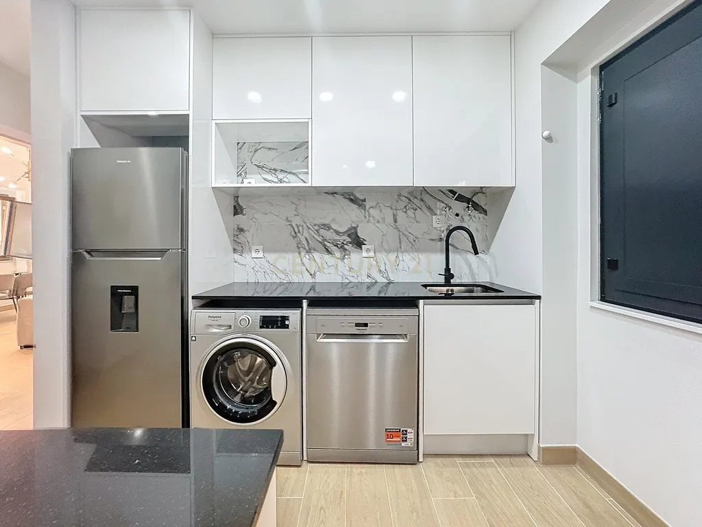 Apartamento T3 para arrendar a passos da praia - Image 3