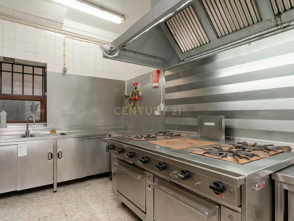Habitação com Restaurante e Terreno a 500m da praia - Albufeira - Image 31