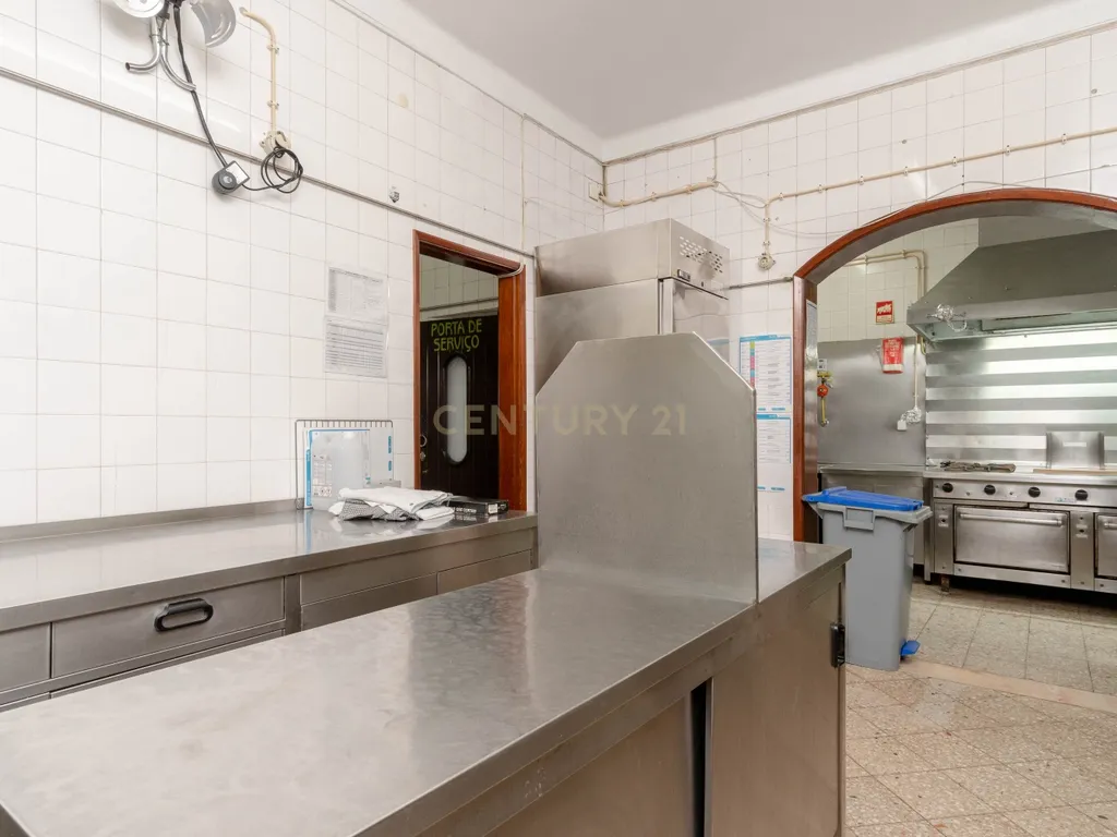 Habitação com Restaurante e Terreno a 500m da praia - Albufeira - Image 21