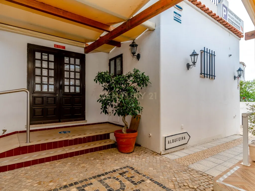 Habitação com Restaurante e Terreno a 500m da praia - Albufeira - Image 98