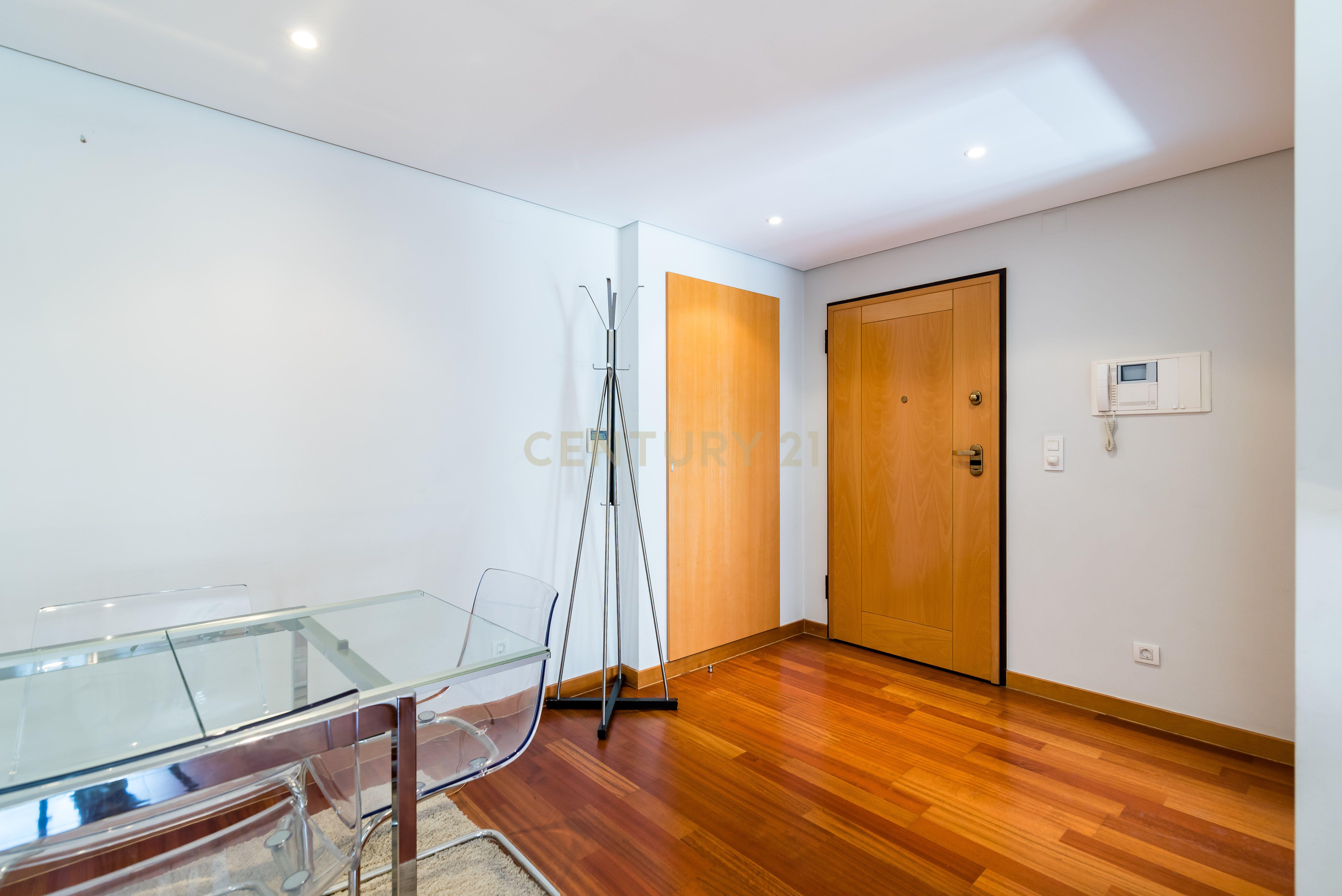 Fotografia 3 de T3 Mobilado e Equipado nas Colinas do Cruzeiro | Conforto, Exclusividade e Qualidade de Vida