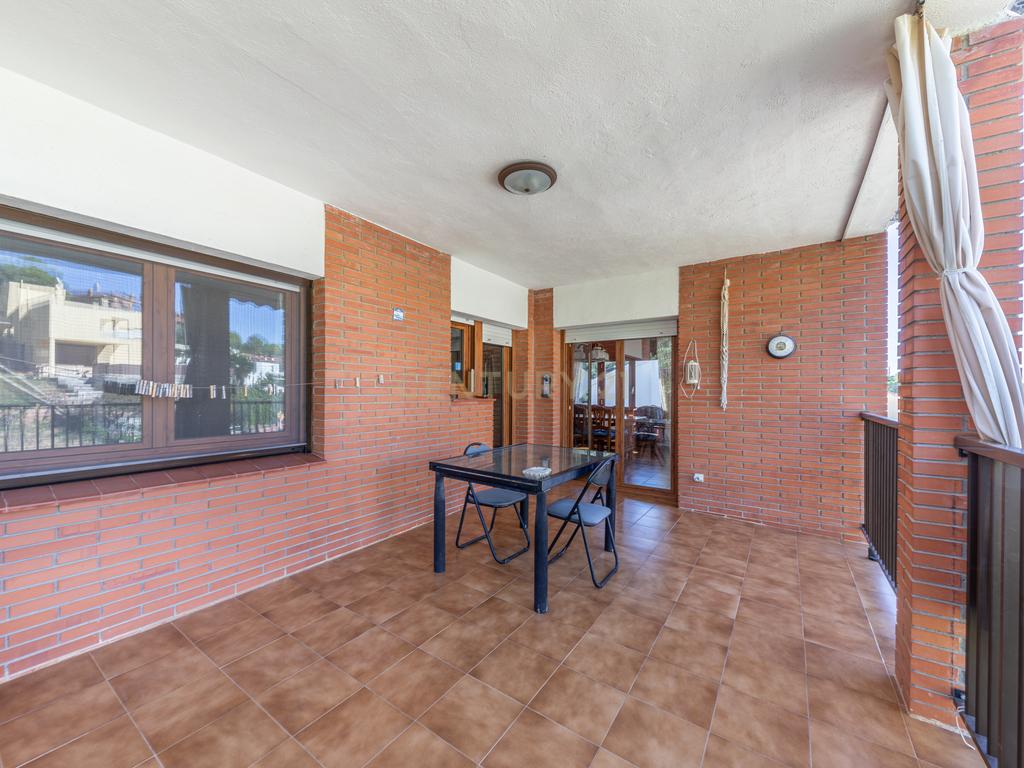undefined - Image 8