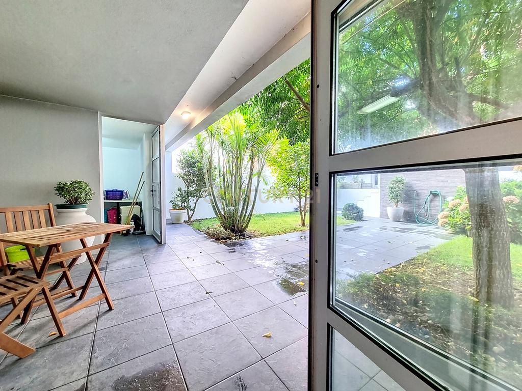 Moderna Moradia T5, em Ponta Delgada. - Image 32