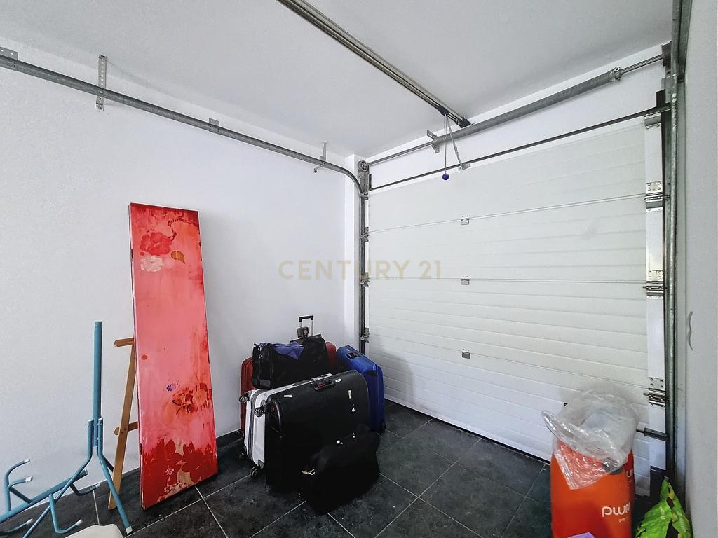 Moderna Moradia T5, em Ponta Delgada. - Image 66