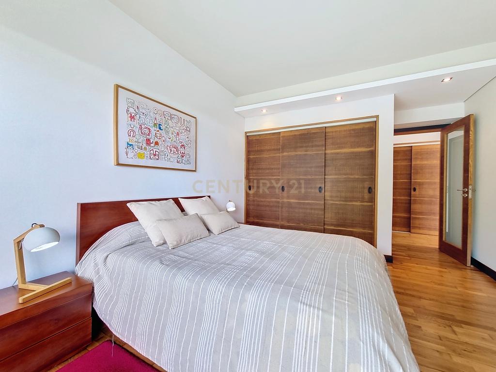 Moderna Moradia T5, em Ponta Delgada. - Image 42