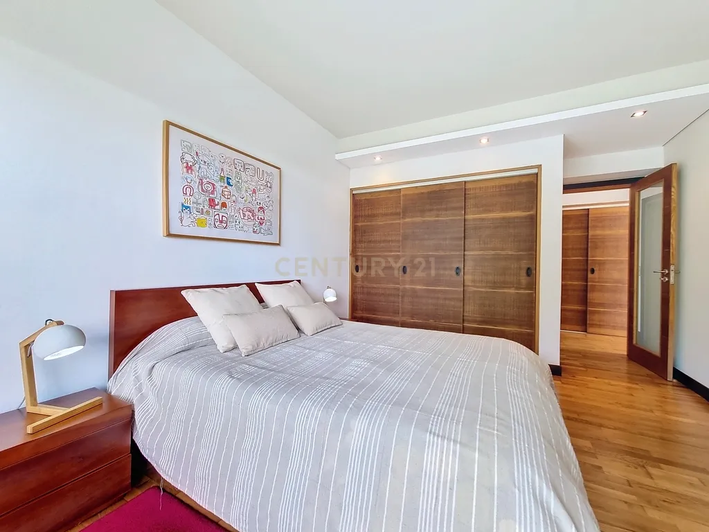 Moderna Moradia T5, em Ponta Delgada. - Image 42