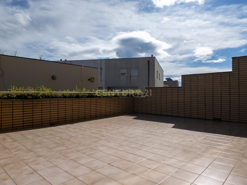 T2  com terraço vista mar em Vila do Conde - Image 24